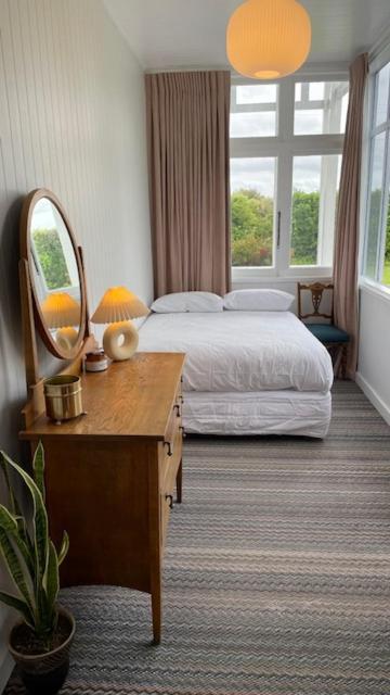 The Clive Hideaway Motel ภายนอก รูปภาพ