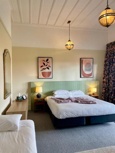 The Clive Hideaway Motel ภายนอก รูปภาพ