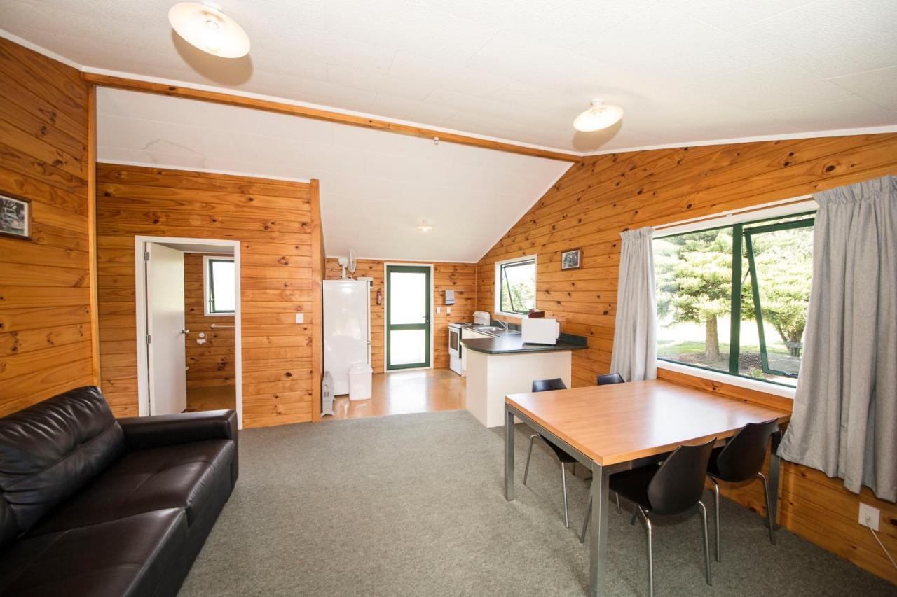 The Clive Hideaway Motel ภายนอก รูปภาพ